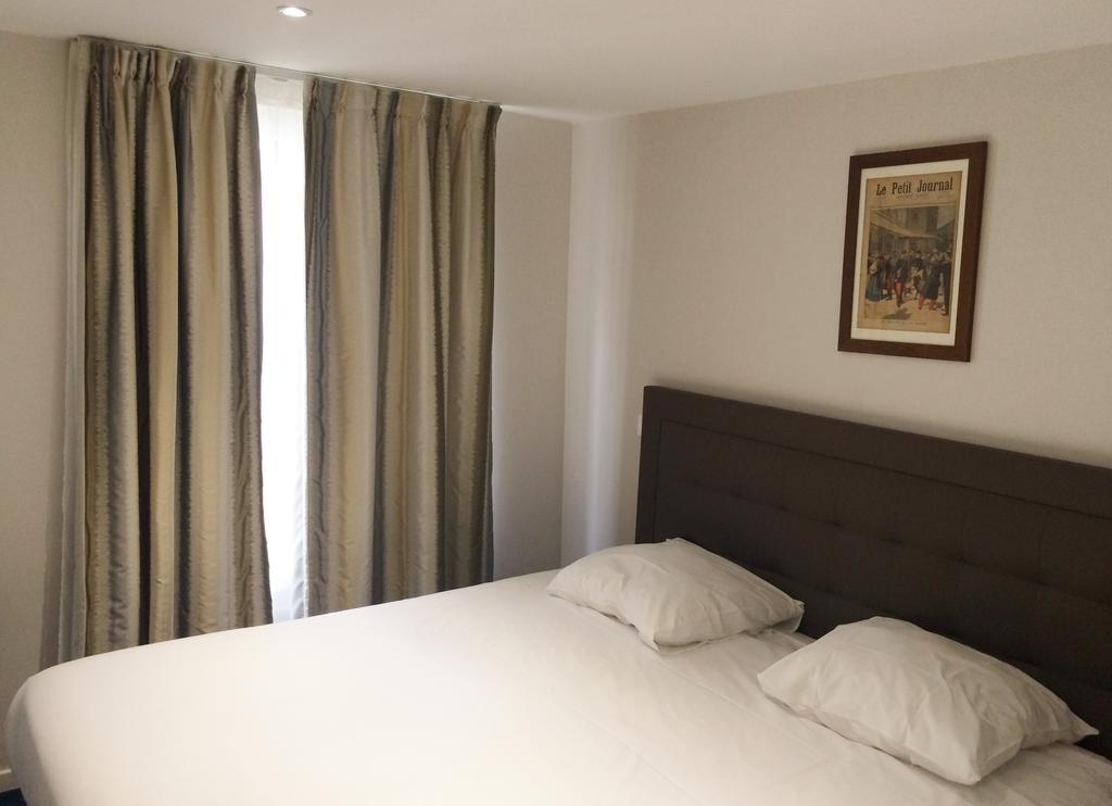 Hotel Savoy Paris Oda fotoğraf